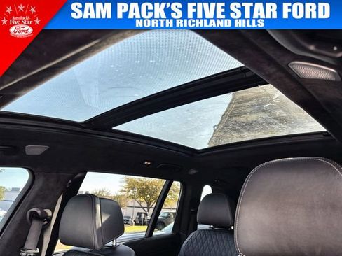 Used 2024 BMW X7 M60i w/ Executive Package image 31