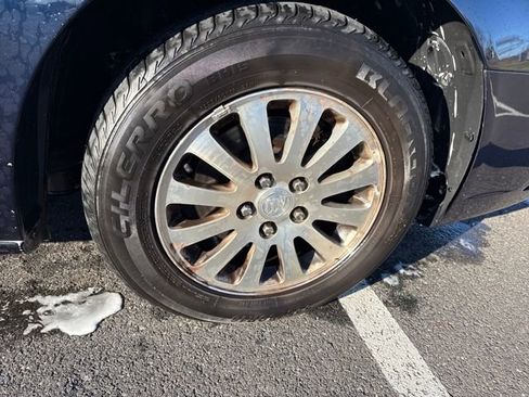 Used 2006 Buick Lucerne CX image 9