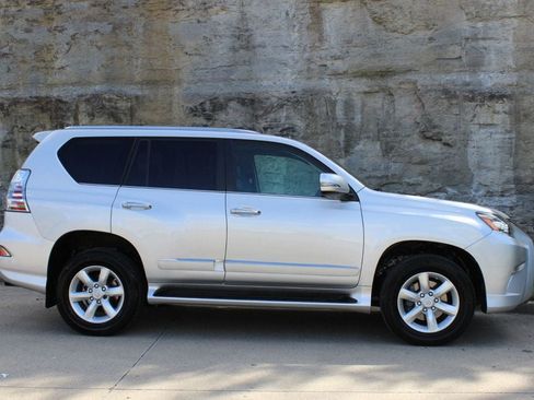Used 2017 Lexus GX 460 AWD/4WD image 8