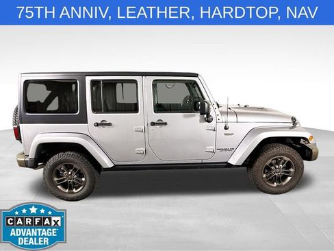 Used 2017 Jeep Wrangler Unlimited Sahara AWD/4WD image 8