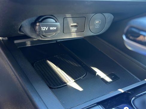 Certified 2025 Hyundai Elantra Sport image 18