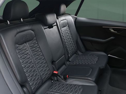 Used 2021 Audi RS Q8 w/ Carbon Optic Package image 15