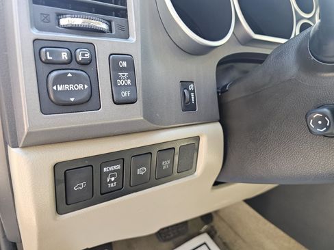 Used 2011 Toyota Sequoia Platinum AWD/4WD image 13