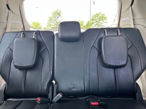 Used 2018 Chrysler Pacifica Limited FWD image 33