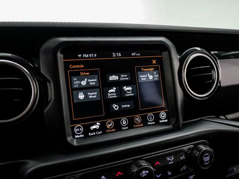 Used 2022 Jeep Wrangler Unlimited Rubicon w/ Xtreme Recon 35" Tire Package image 72