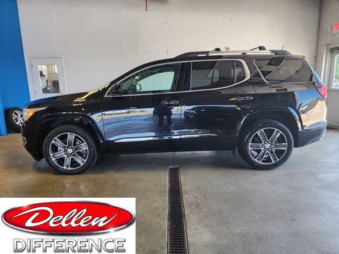 Used 2019 GMC Acadia Denali w/ Technology Package FWD image 1