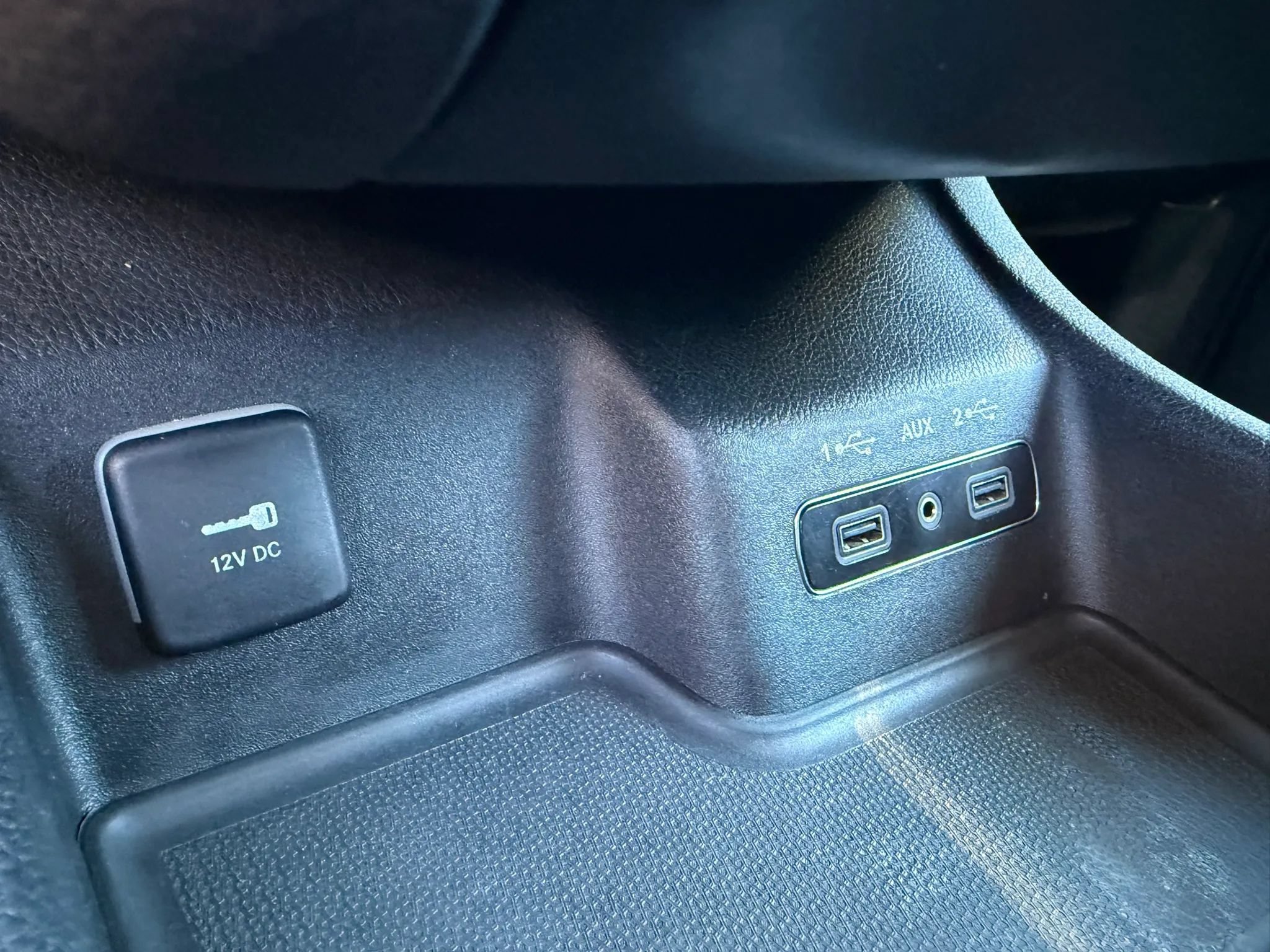 Used 2019 Dodge Durango SXT AWD/4WD image 23