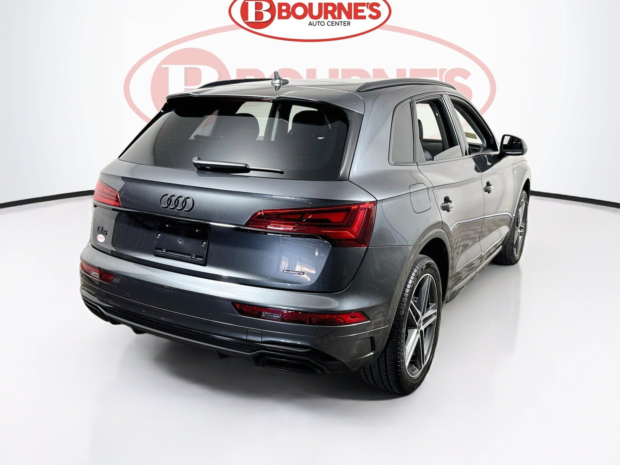 Used 2023 Audi Q5 e Premium Plus w/ Premium Plus Package AWD/4WD image 11