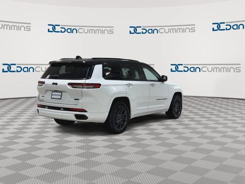 Used 2023 Jeep Grand Cherokee L Summit AWD/4WD image 9