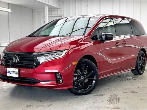 Certified 2024 Honda Odyssey Sport image 2