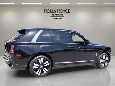 Certified 2022 Rolls-Royce Cullinan AWD/4WD image 2