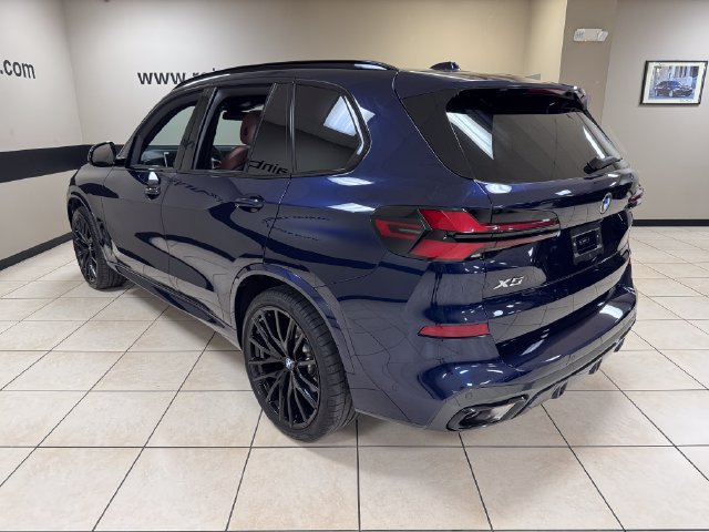 Used 2026 BMW X5 xDrive40i w/ M Sport Package AWD/4WD image 4