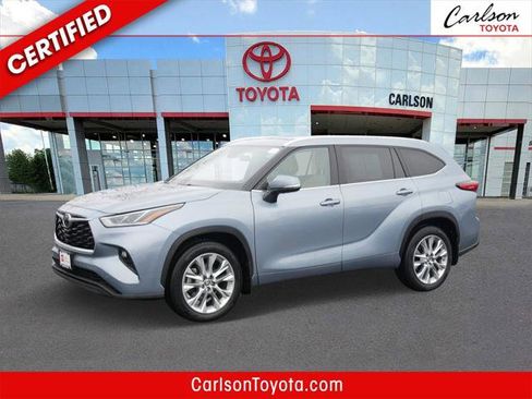 Certified 2022 Toyota Highlander Limited image 1