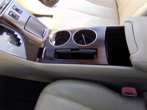 Used 2015 Toyota Venza Limited image 26