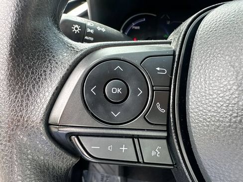 Certified 2025 Toyota RAV4 XLE AWD/4WD image 36