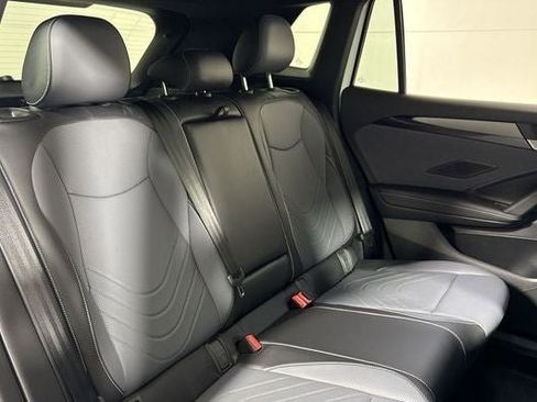 New 2026 Volkswagen Tiguan SE R-Line AWD/4WD image 15