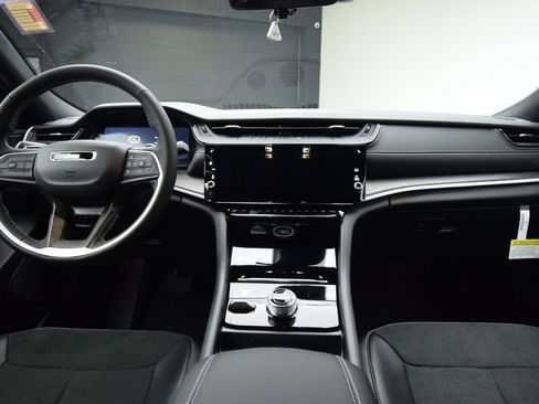 New 2026 Jeep Grand Cherokee L Laredo image 35