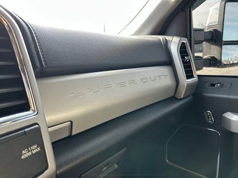 Used 2018 Ford F250 Lariat image 40