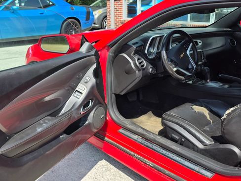Used 2015 Chevrolet Camaro SS RWD image 10