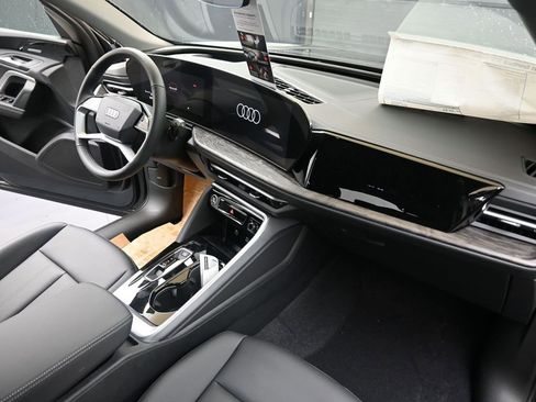 New 2025 Audi Q5 Premium Plus image 12