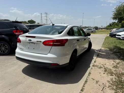 Used 2018 Ford Focus S FWD image 6