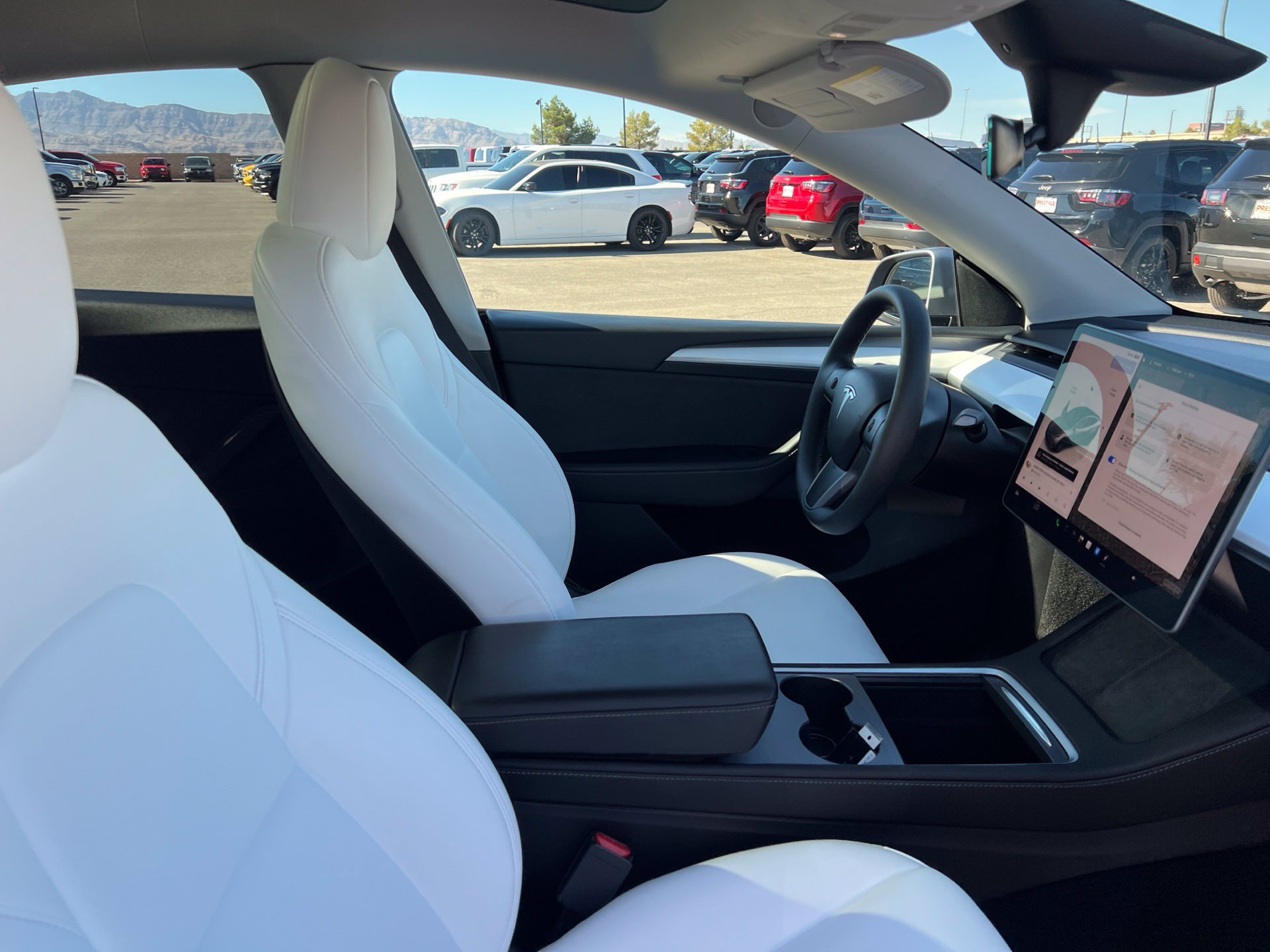 Used 2024 Tesla Model Y Long Range AWD/4WD image 21