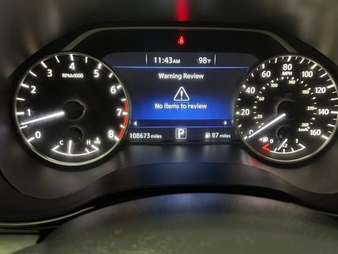 Used 2017 Nissan Maxima 3.5 SV FWD image 11