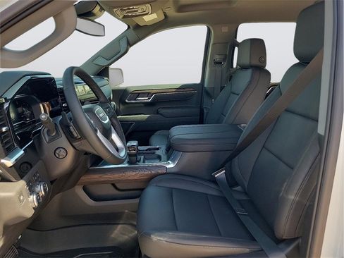 New 2025 GMC Sierra 1500 SLT image 14