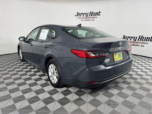 Used 2025 Toyota Camry LE FWD image 8