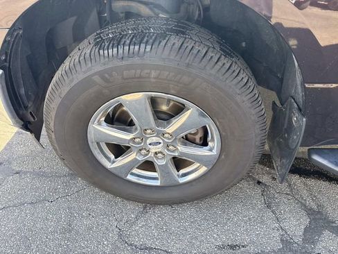 Used 2018 Ford F150 XLT w/ Equipment Group 302A Luxury image 11