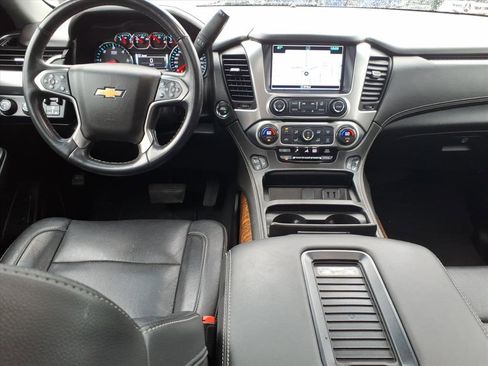 Used 2019 Chevrolet Suburban Premier image 21