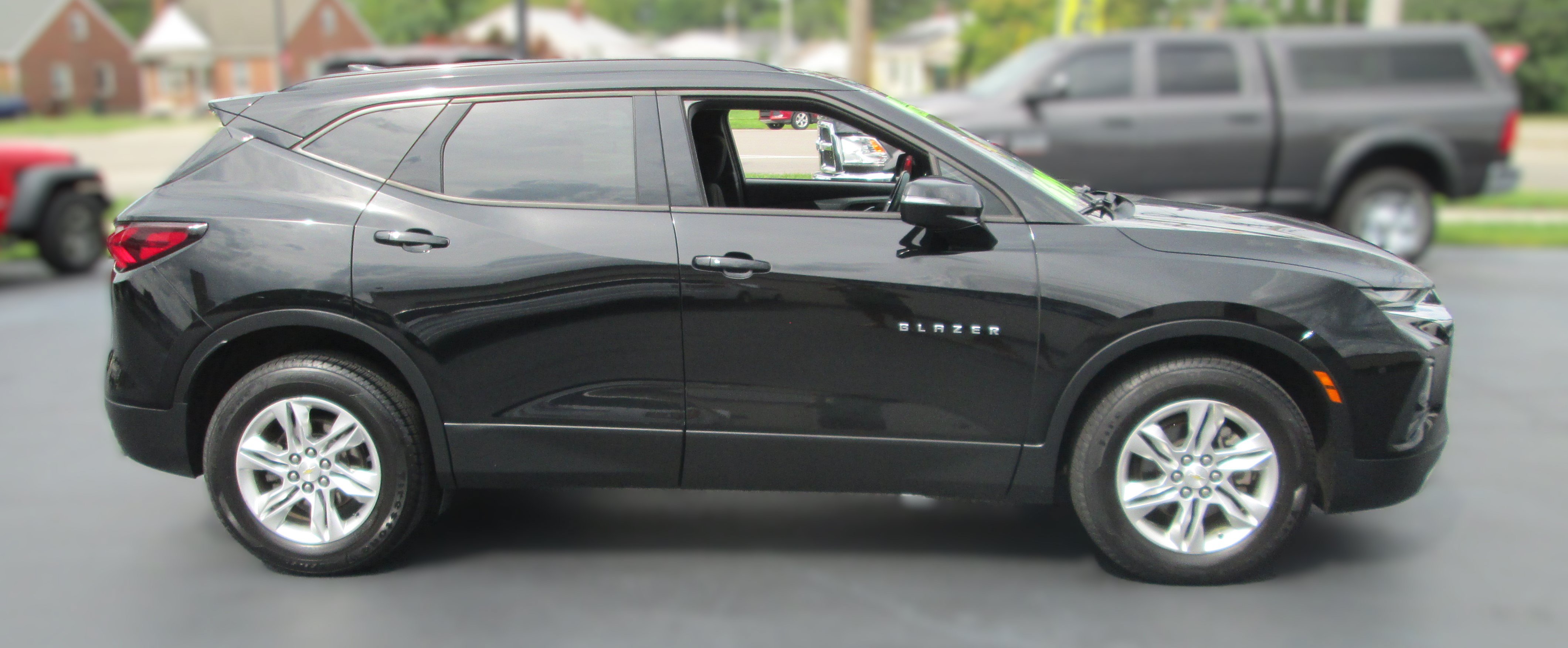 Used 2019 Chevrolet Blazer LT AWD/4WD image 3