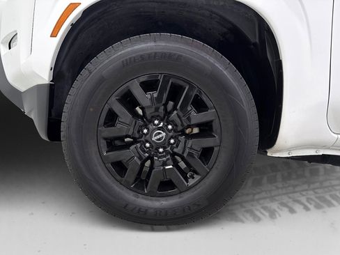 Used 2024 Nissan Frontier SV w/ SV Convenience Package image 21