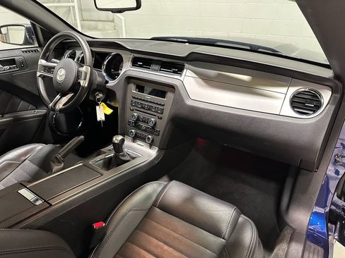 Used 2012 Ford Mustang GT Premium w/ Brembo Brake Pkg image 13