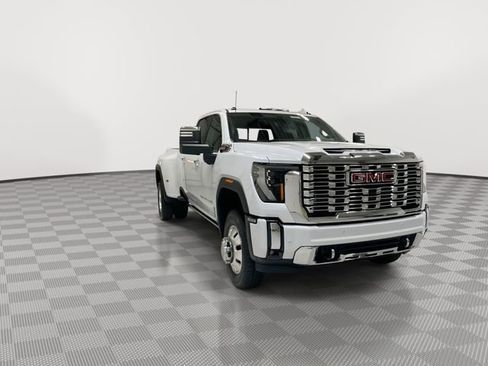 New 2026 GMC Sierra 3500 Denali w/ Denali Reserve Package AWD/4WD image 13