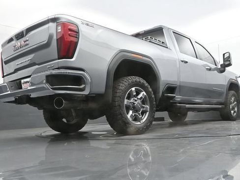 Used 2025 GMC Sierra 2500 SLT w/ SLT Premium Package AWD/4WD image 11