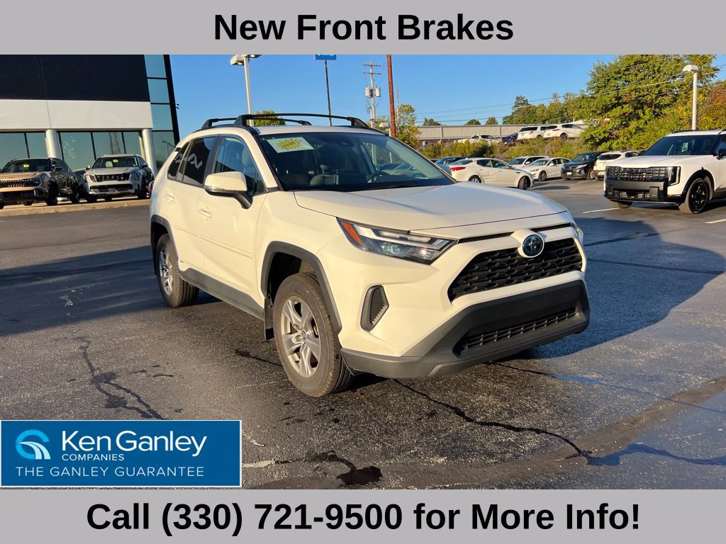 Used 2022 Toyota RAV4 XLE w/ Convenience Package AWD/4WD image 5