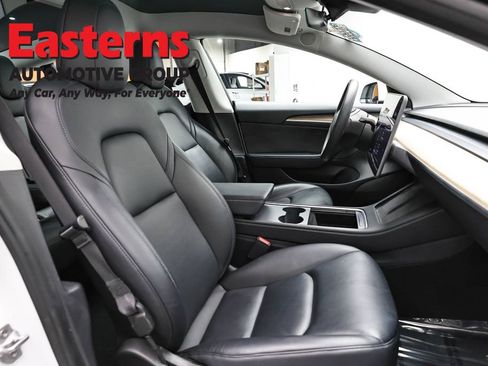 Used 2021 Tesla Model 3 Standard Range Plus image 21