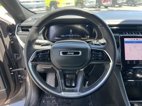 Used 2023 Jeep Grand Cherokee L Overland AWD/4WD image 36