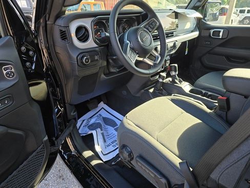 New 2025 Jeep Wrangler Unlimited Sahara w/ Safety Group AWD/4WD image 14