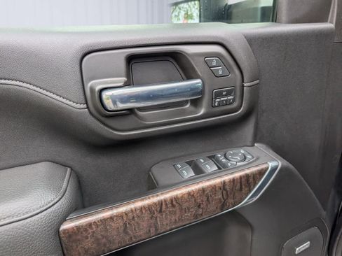 Used 2020 GMC Sierra 3500 Denali w/ Technology Package AWD/4WD image 19