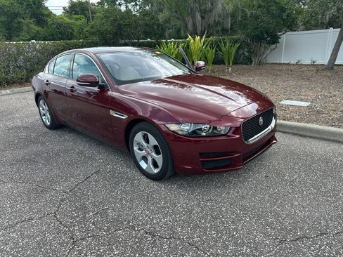 Used 2017 Jaguar XE RWD image 1