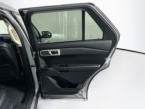 Used 2020 Ford Explorer 2WD image 30