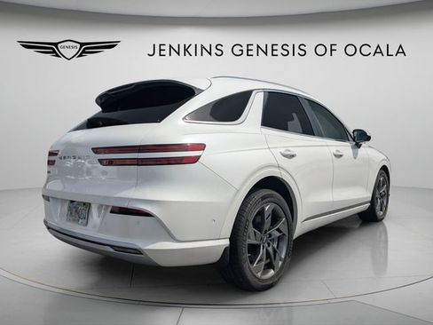 Certified 2024 Genesis Electrified GV70 AWD/4WD image 3