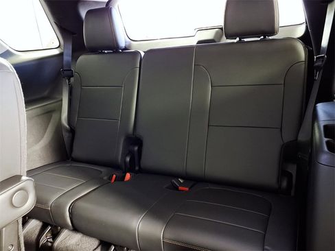 Used 2019 Chevrolet Traverse LT w/ LT Premium Package image 9