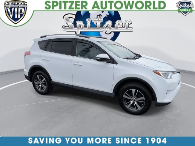 Used 2017 Toyota RAV4 XLE FWD image 2