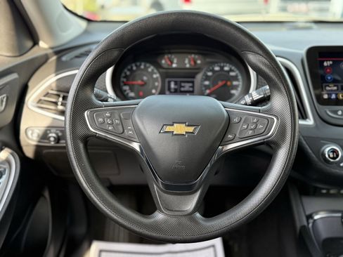 Used 2025 Chevrolet Malibu LT image 16