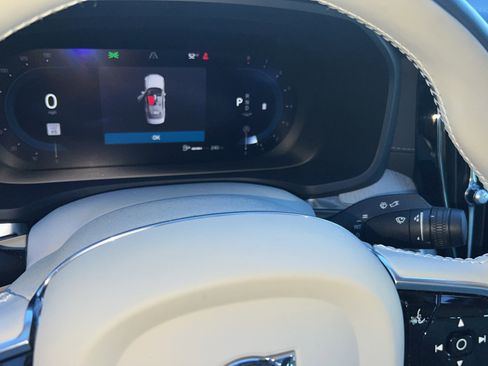 Used 2024 Volvo S60 B5 Ultimate w/ Climate Package image 10