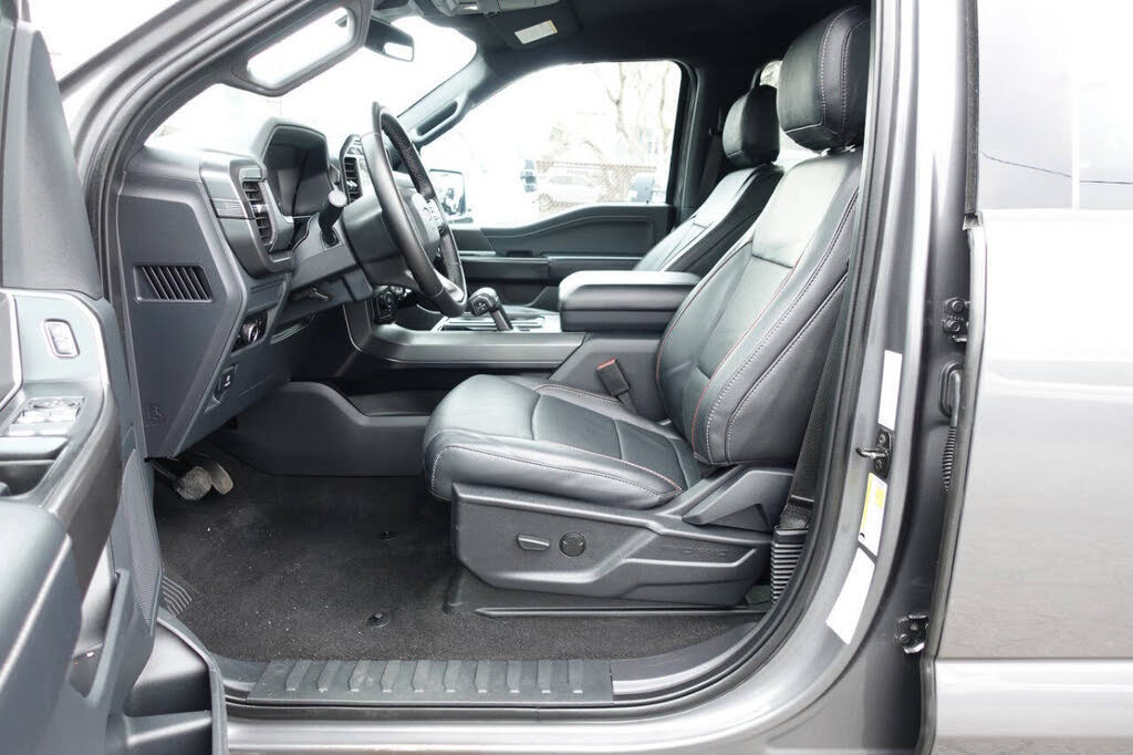 Used 2024 Ford F150 XLT w/ XLT Black Appearance Package AWD/4WD image 19