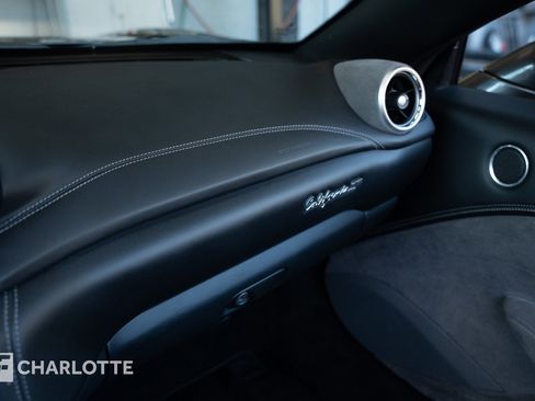 Used 2016 Ferrari California T image 30